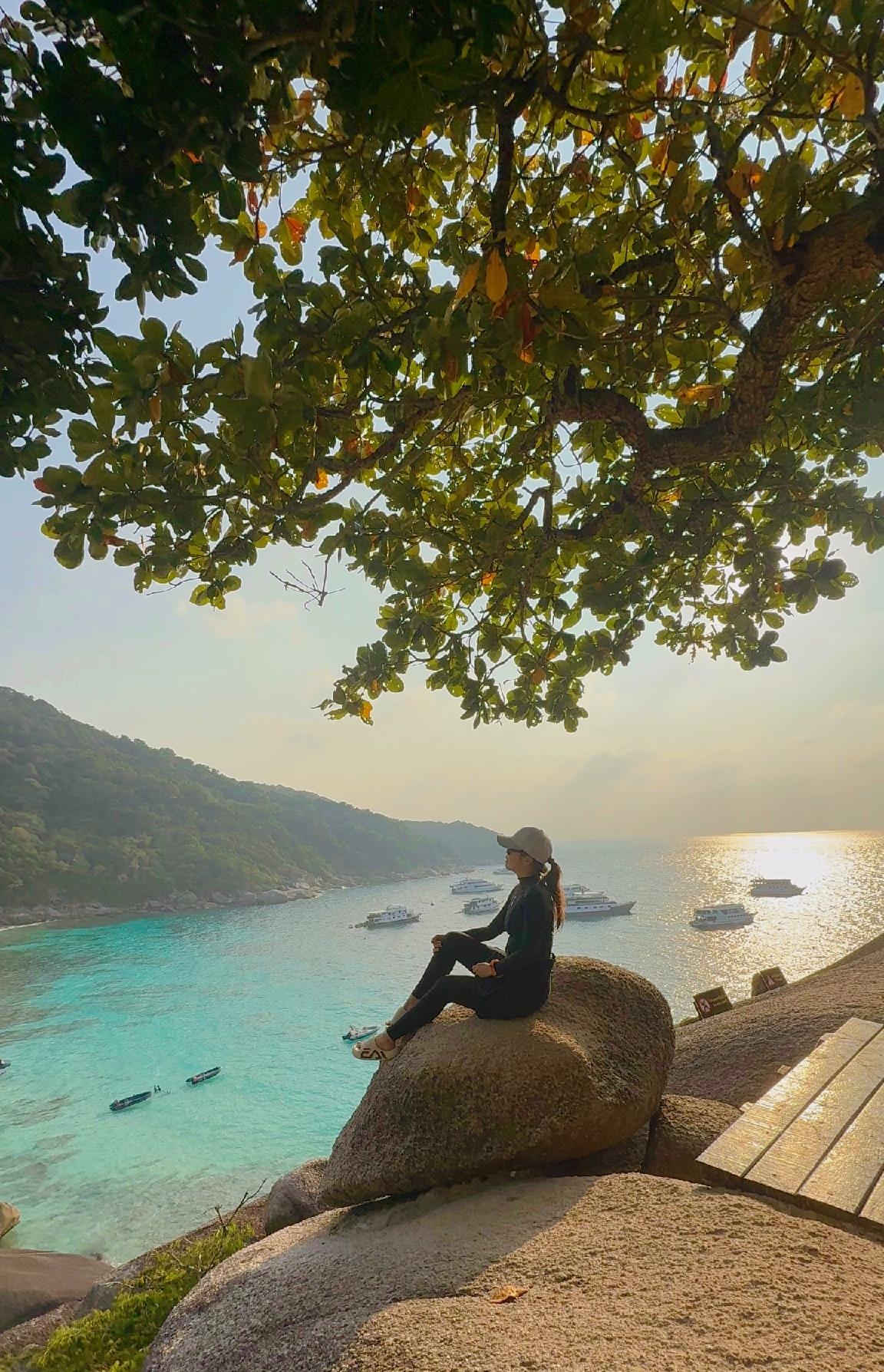 一性学家说：“女人要为自己而活，做老婆的，别管男人跟谁睡，有钱给，是硬道理；有陪