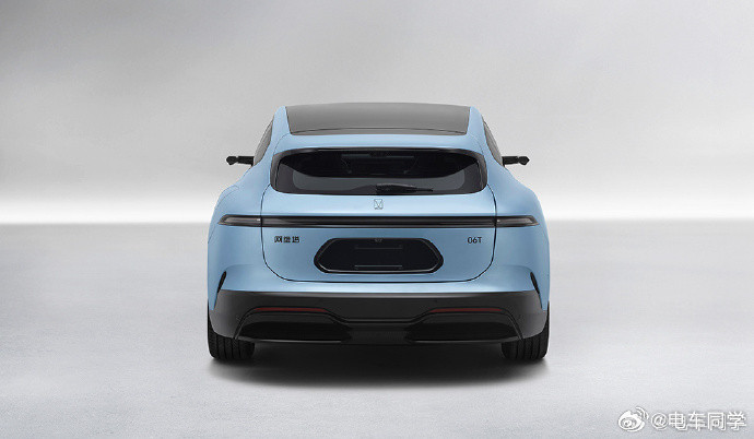 不知道塔子能不能靠06T重返巅峰尾灯改好看了，又是今年的网红猎装造型，增程动