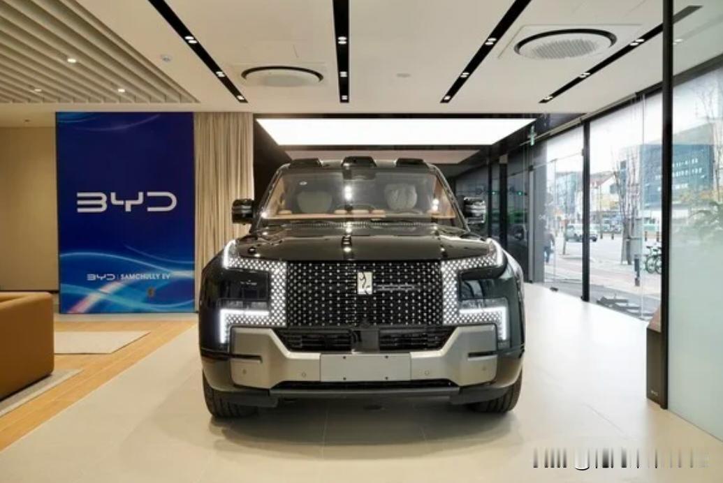 比亚迪在韩国亮相仰望U8，售价超2亿韩元！售价达2亿韩元（约合人民币10