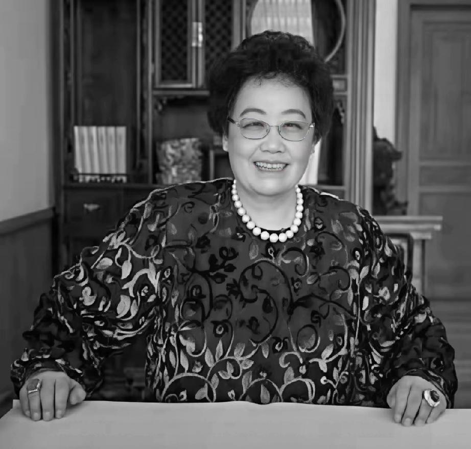 太突然了！85岁陈丽华女士去世，她不是因为生活不顺利，家庭不和，而是因为疾病