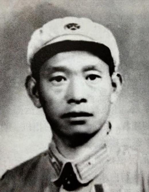 1943年，八路军电台台长刘长生，兴高采烈的去找组织申请结婚。可是组织并没有答应