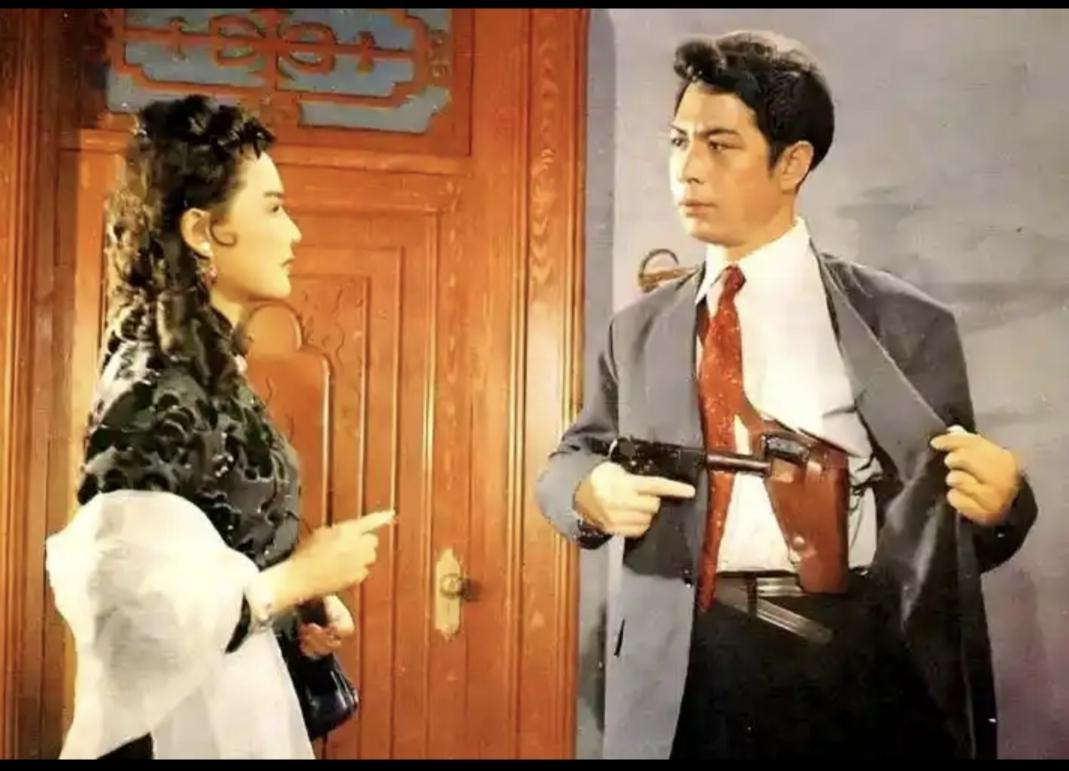 谈对《保密局的枪声》（长春电影制片厂，摄制于1979年）一个细节上的疑问。电影