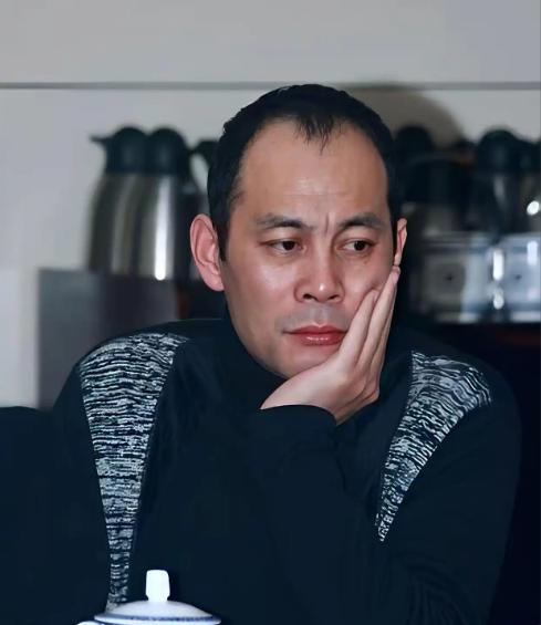 张光北坦言：“要是当初没碰上姜昆，说实话，我现在可能都是东海舰队的将军了。那时我