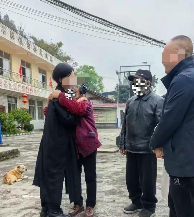 四川犍为，男子在工地意外去世后，用人单位赔偿各项损失157万，男子妻子认为，这笔