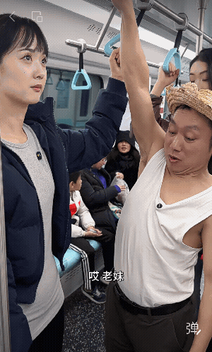 飞叔福气好，尽和美女打交道![点赞]