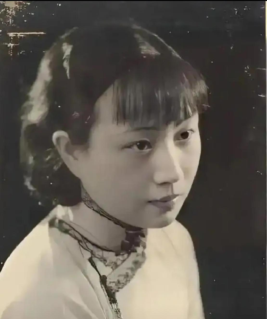 1925年，蒋介石要把干女儿谭祥嫁给陈诚。陈诚心里正高兴，蒋介石补了一句：“谭小