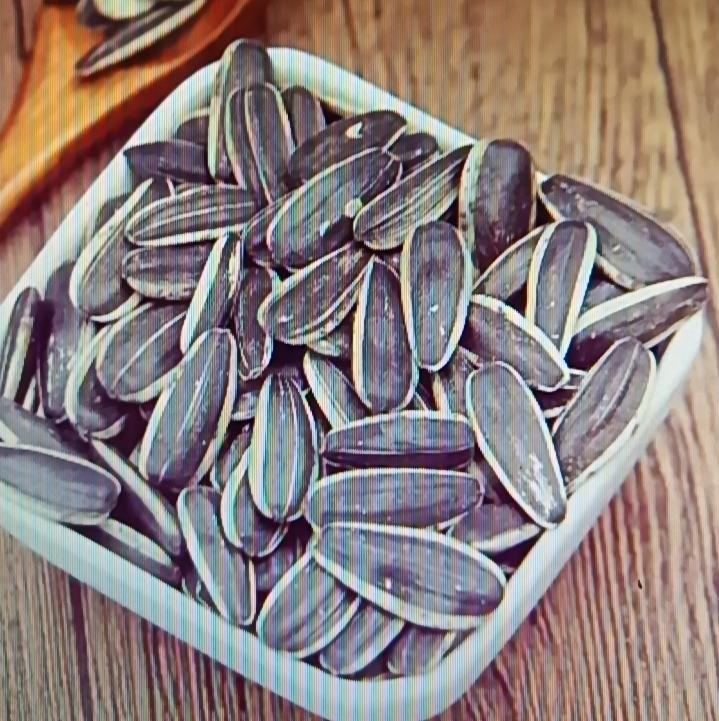 听说有调查显示糖尿病人常吃葵花籽，不久后血糖会有五大改变。这事儿还挺值得琢磨。葵