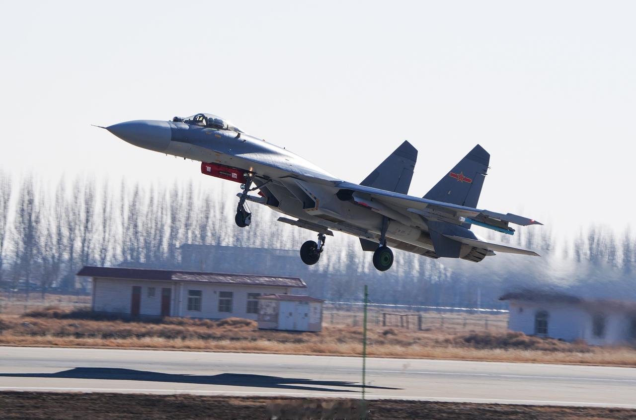 西北某部的J11BG这是这个单位的J11BG首次曝光，越来越多的J11B在