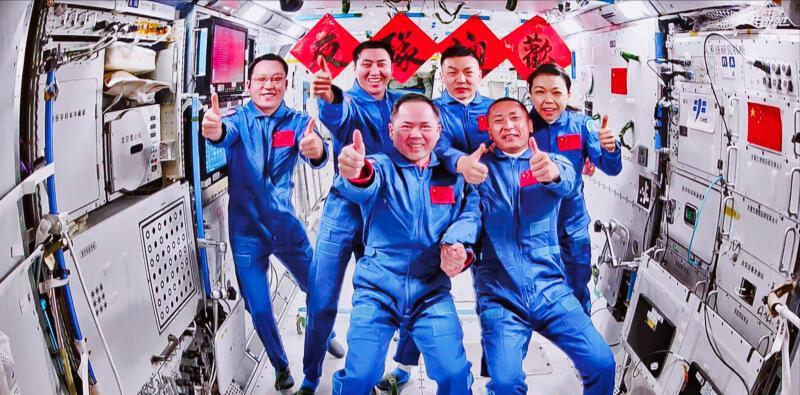 喜讯！喜讯！5月25日清晨5时13分，神舟二十一号航天员乘组打开了中国空间站