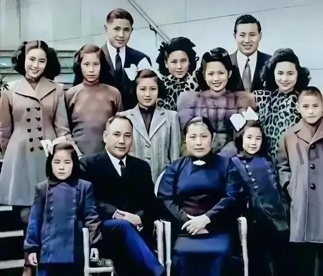1947年上海滩最后的贵族，大资本家郭标全家福，子女们衣着讲究，颜值比过明星。