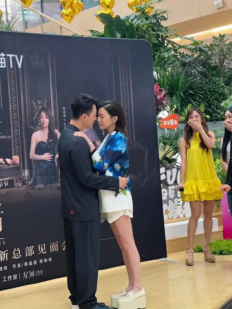 如果“假戏真做”的话，那么林峯和佘诗曼一定是最般配的一对！感觉他们在戏里看对方
