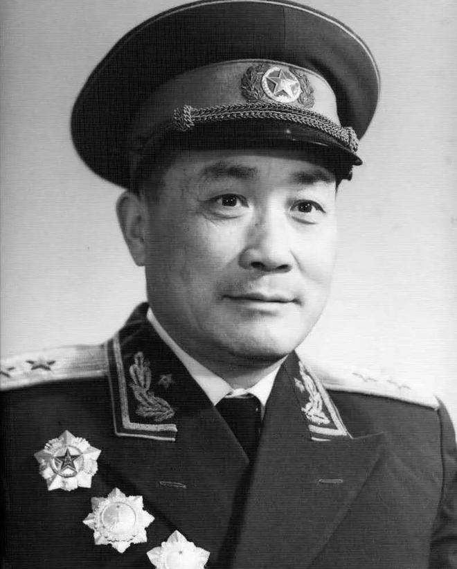 1962年对印反击战，张国华初战想吃掉印军1个旅，总参：你胃口太大“张将军，您