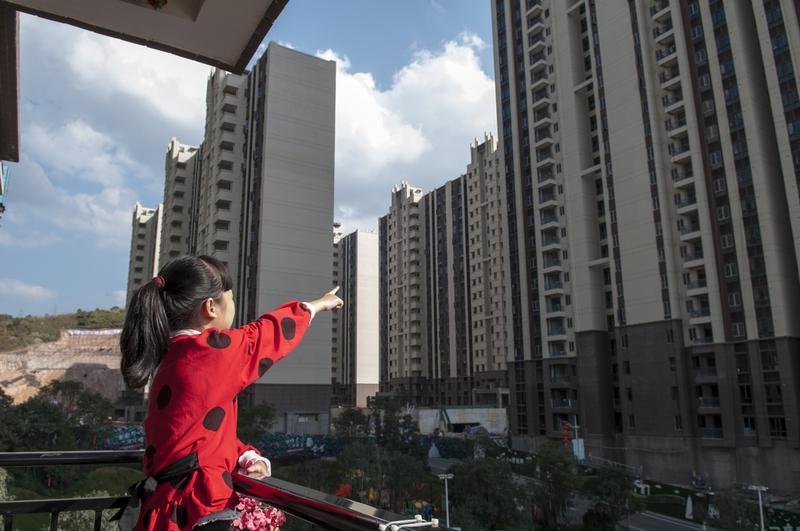 不少专家开始宣扬不要买房，选择租房，理由是按揭不划算。依我看，当下正是买房的好时