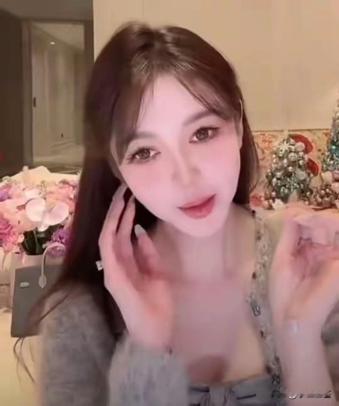 48岁的黄晓明给所有男星提了个醒恋爱可以随便谈，但绝对要勒紧裤腰带，不能