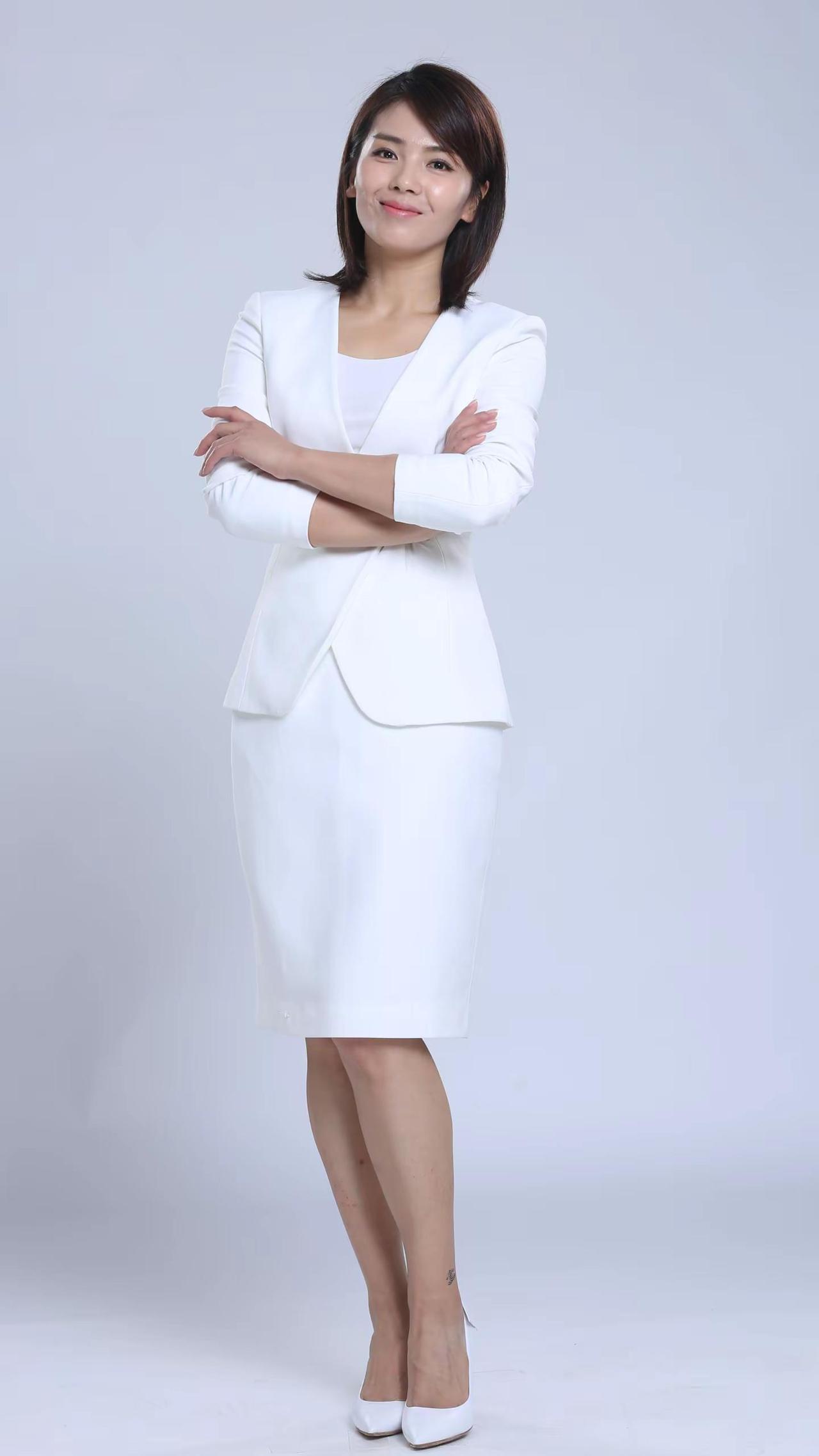 刘涛电视剧棚拍定妆原图，明星不需要美颜。原相机下的刘涛刘涛刘涛身材刘涛白色套