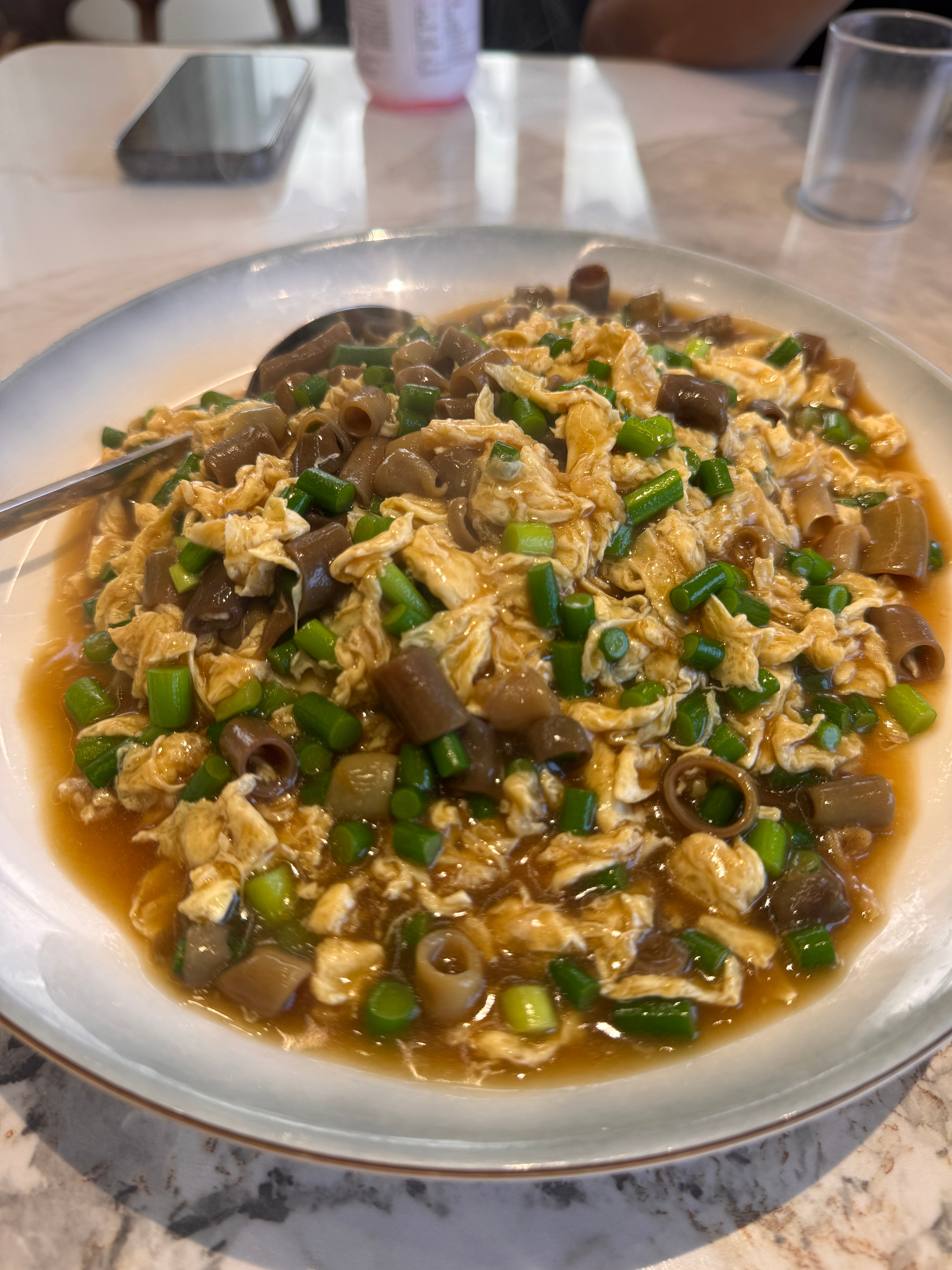 今日午餐🍱海肠捞饭香辣蟹🦀辣炒蛏子盐焗皮皮虾🦐海鲜饺子🥟海螺🐚肉​