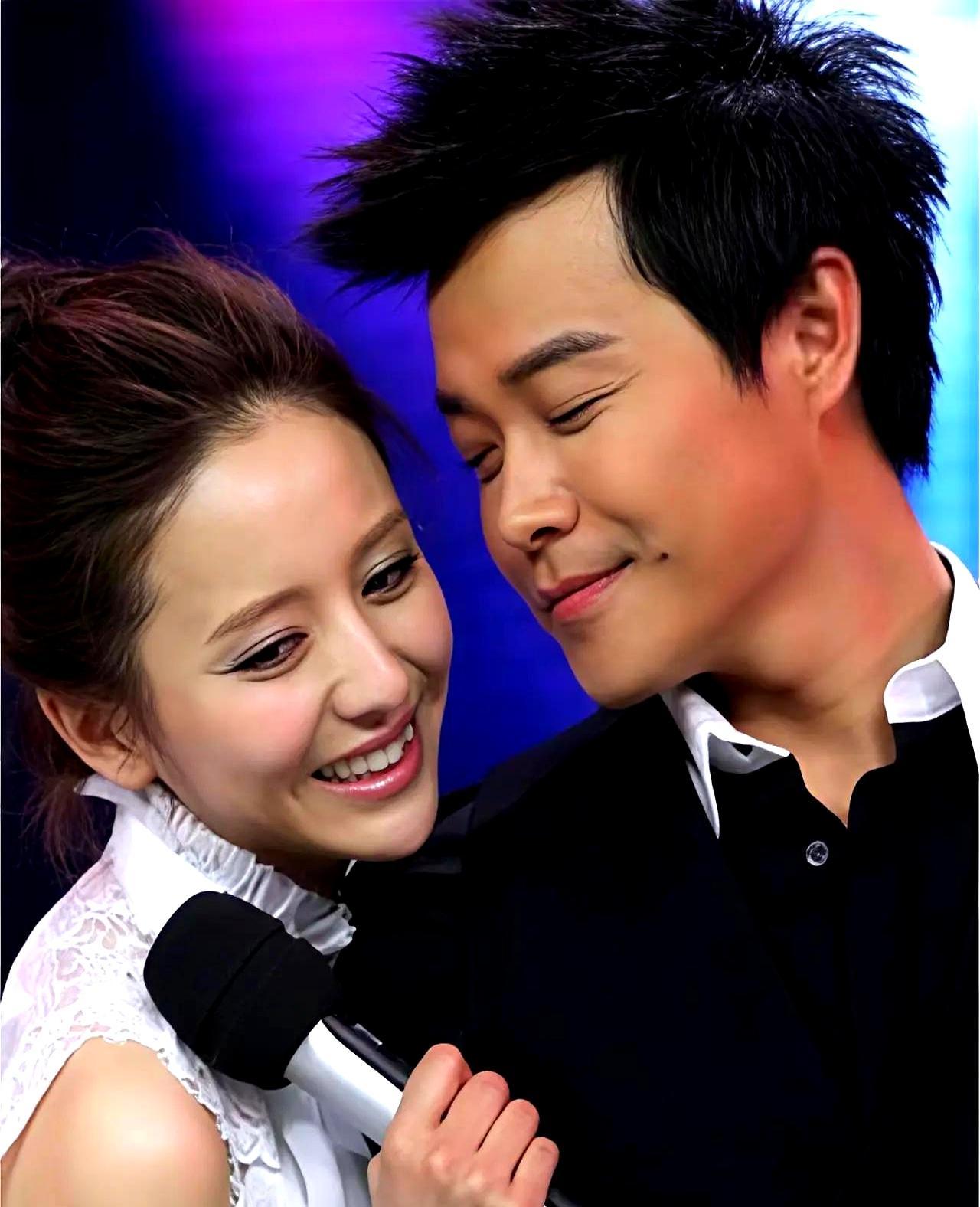 真正体面的散伙，是连称呼都被彻底剥离。2025年零点，陈思诚照例发文。没叫