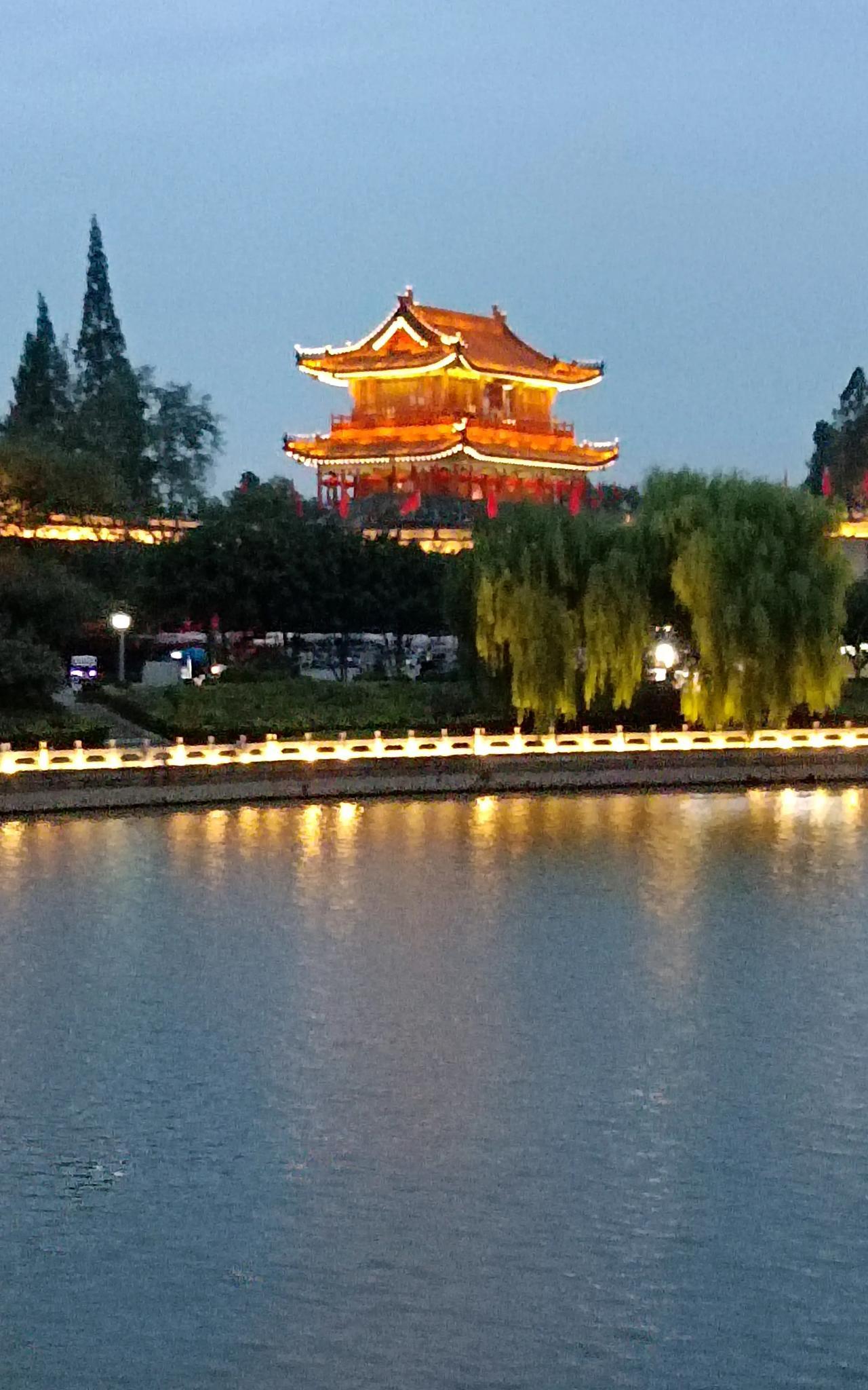 有些人总认为前30年发展缓慢，甚至说是停滞不前，今天我们就用数据来说话。1950