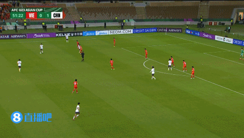 媒体人: 向余望前面空门不进没关系, 关键时刻神仙球大家都没话说