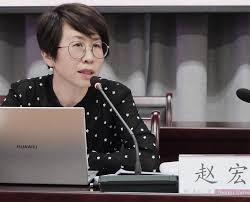 有些学者的书真是读到骨子里去了，一边揣着瑞典的经费，一边拿我们缉毒警用命换来的红