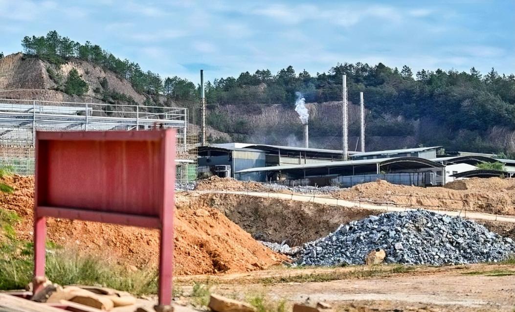 日本隔空喊话中国，根据中国海关总署发布的数据显示，在2026年前两个月，稀土出口