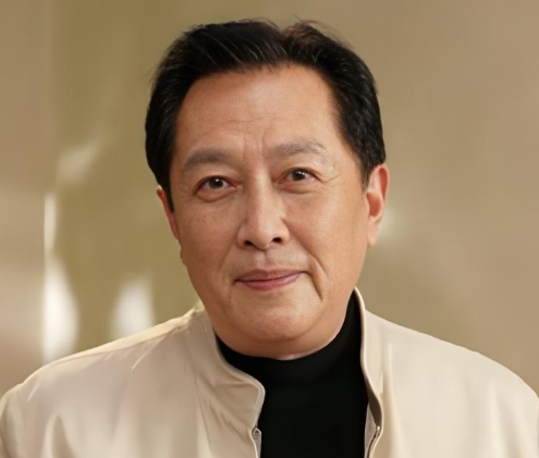 在悼念文字里，唐国强不仅直言听闻噩耗后心情沉重格外痛惜还精准忆起张中一拍摄《三