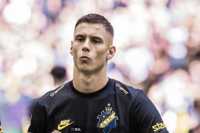 中超联赛本科维奇缺席AIK训练，队内人士透露他要离队了。之前是山东泰山看了本科