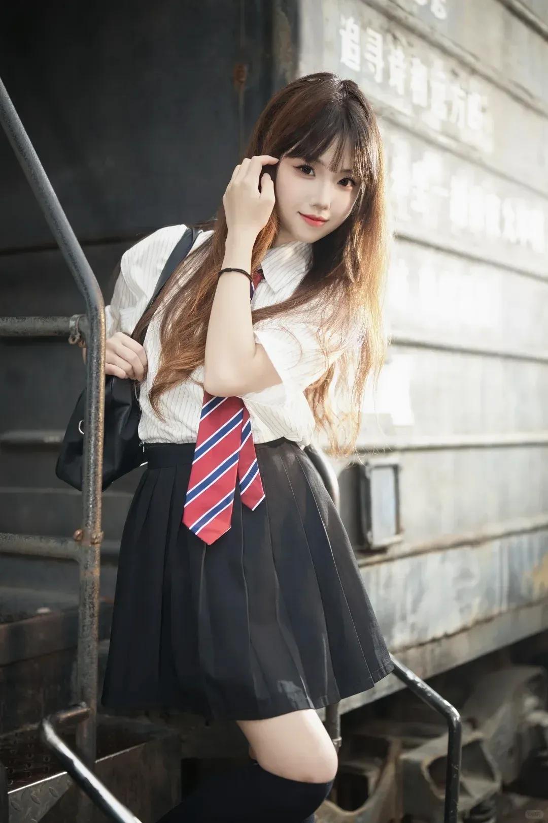 复古学院风，知道你喜欢有哪些美女让人过目难忘？