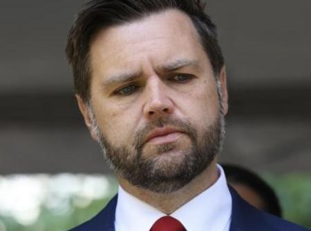 万斯扬言中国不接受关税就考虑战争，气势汹汹！很多人以为，这是美国摸准了中国的软肋