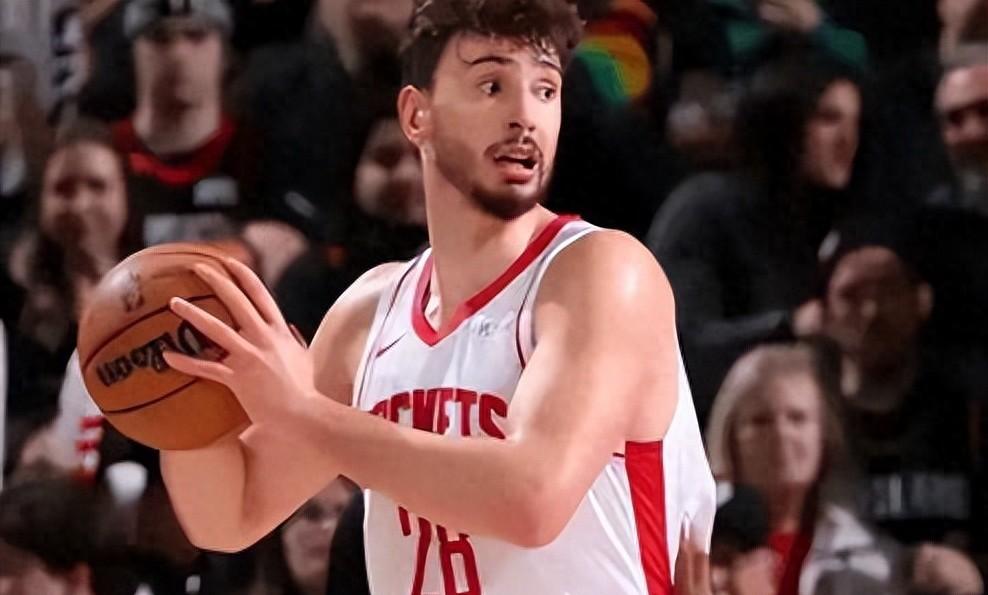 火箭险胜猛龙背后：新星闪耀与战术磨合的思考10月30号，火箭客场打猛龙，这比赛