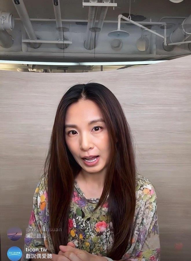 田馥甄素颜直播被说脸垮了，转头就官宣了第六张专辑。专辑其实九月二十四号已经发了，磨了三年，还一个人带