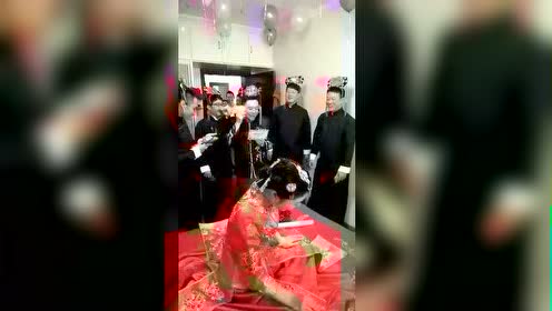 10岁末重磅推出 超逼真婚礼新闻联播+寇春龙明