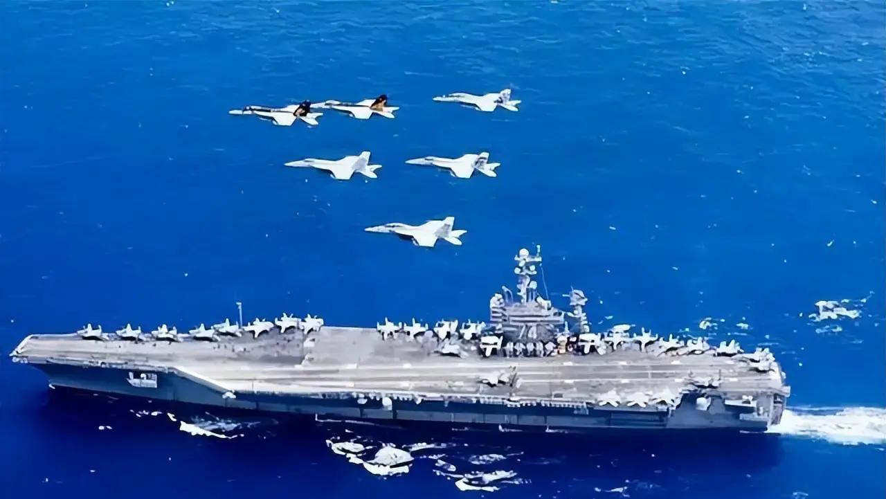 日本政府宣布了今日在东京，决定将横须贺与佐世保等美军港口纳入“分散与硬化”导弹