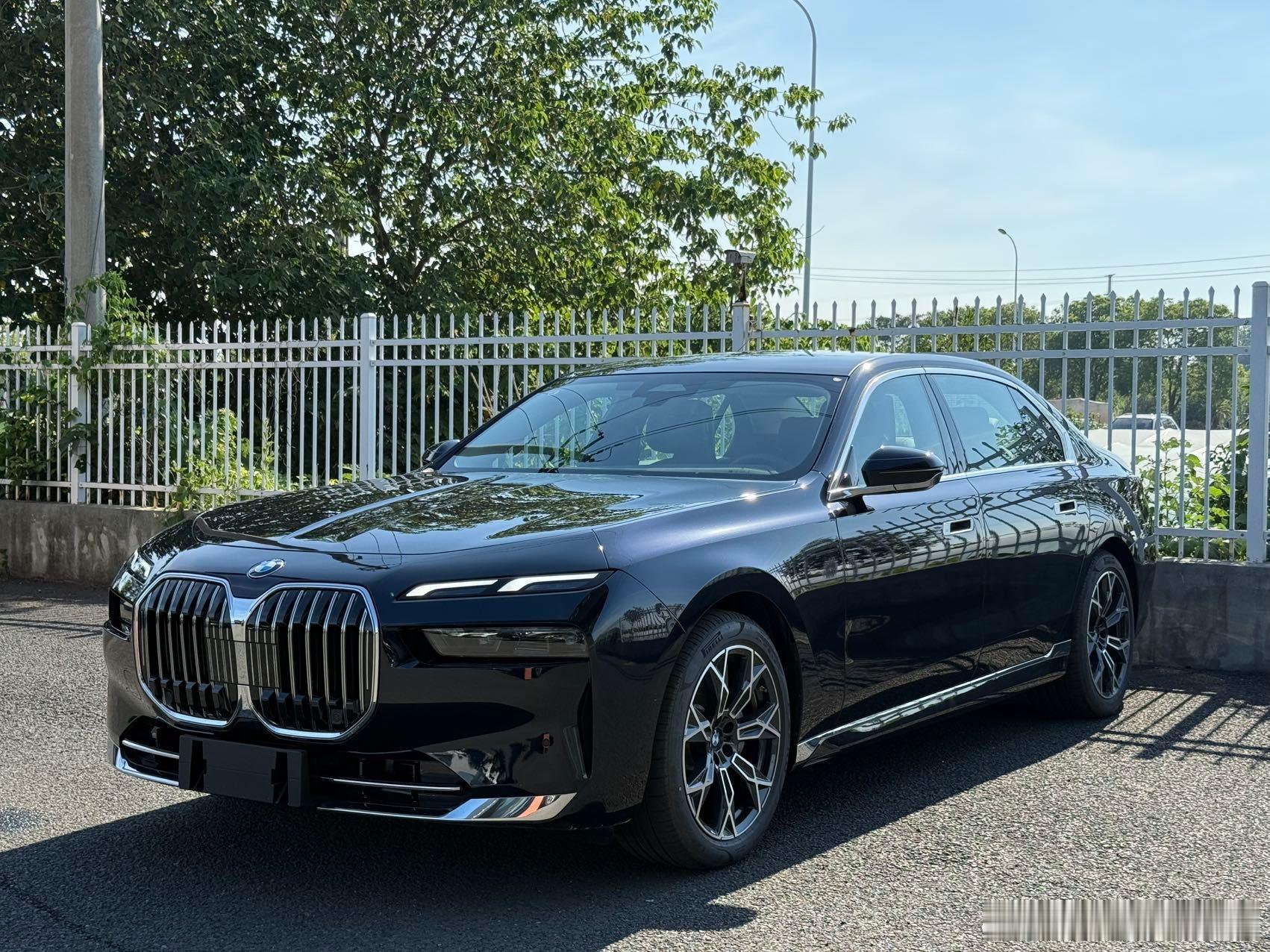 包牌包税才60万真的离谱。。。油车。。祝师傅甄选车汽场全开宝马7系2