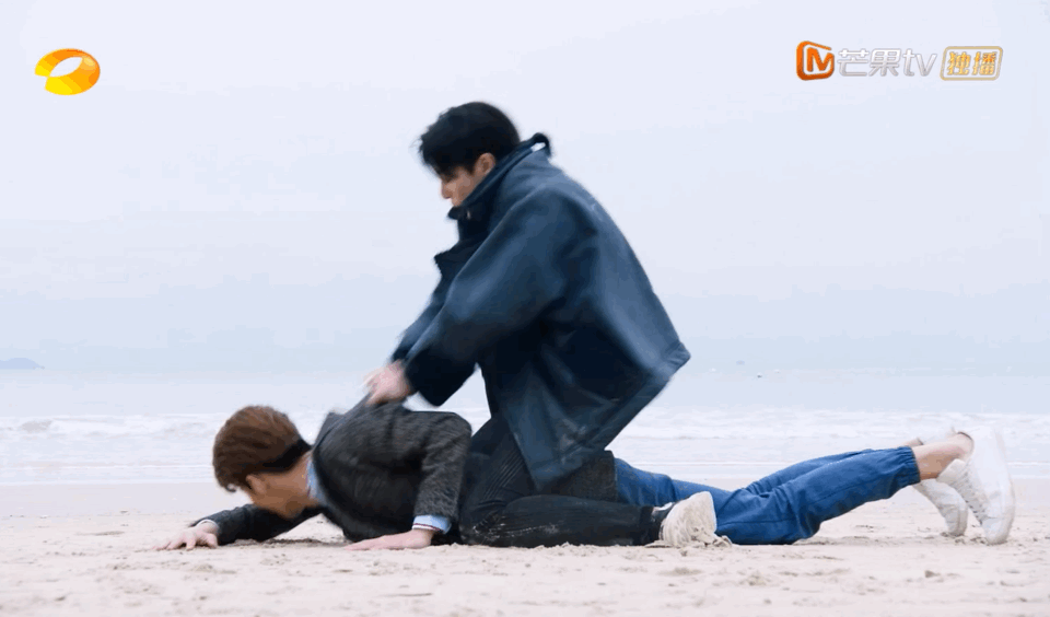 我知道为啥眼熟了哈哈哈哈