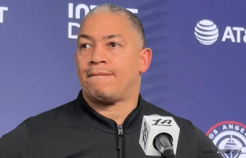 强！泰伦卢谈哈登：“他一度陷入挣扎。”“但很快调整了过来。”“哈登对