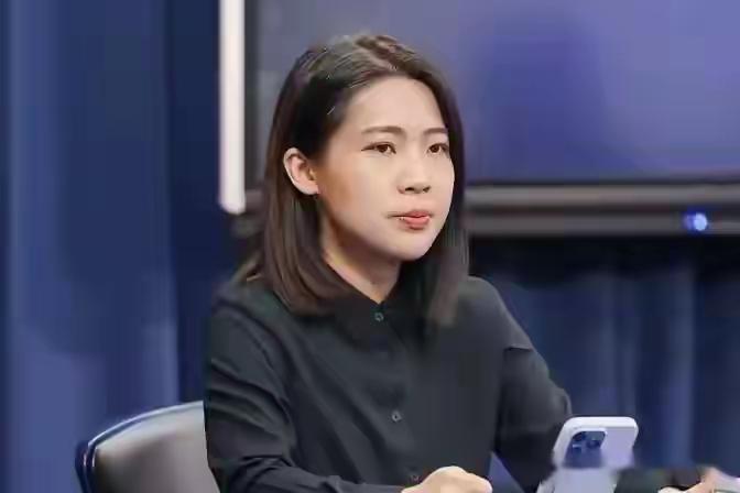 徐巧芯就是国民党内最大的搅屎棍。徐巧芯开口力挺金傅聪，批评王光慈。徐巧芯称王光慈