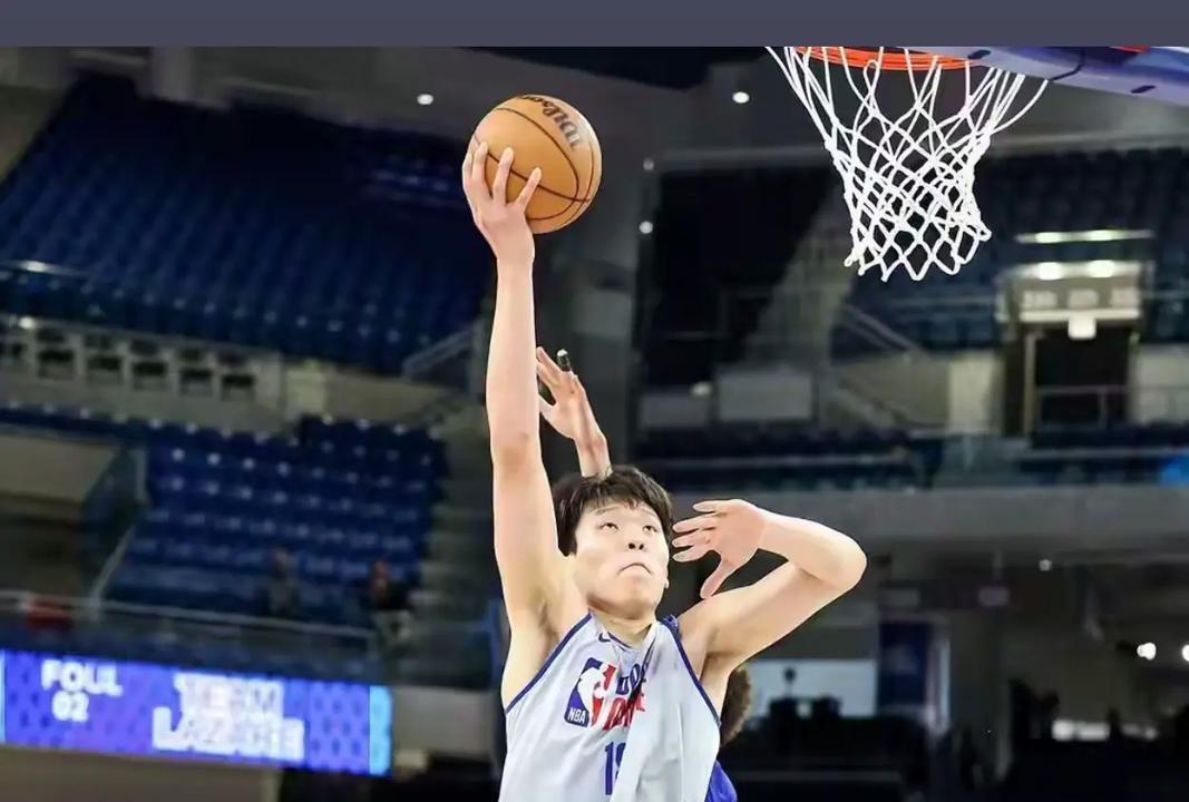 乐福说出了杨潮森的天赋是什么，他能否立足NBA。凯莱布-乐福是
