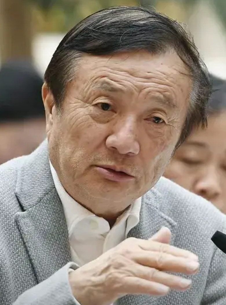 苹果衰弱的原因找到了苹果最近几年脚步放缓，有的已经被国内企业超越。巅峰过后就是