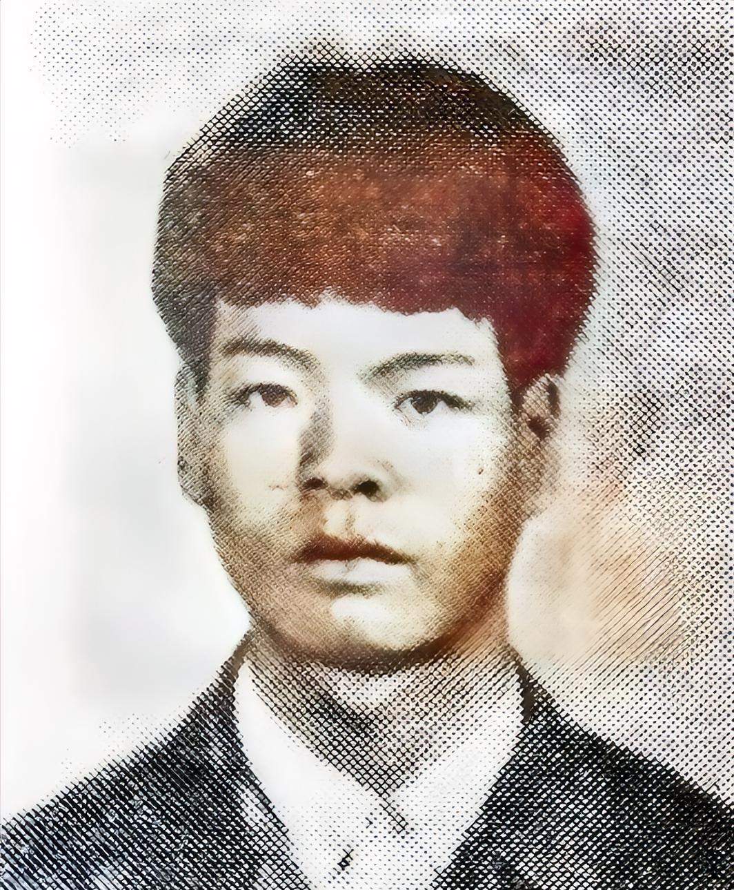 中越自卫反击战一等功臣陆天桂烈士1979年中越自卫反击战打响，陆天桂主动请缨参