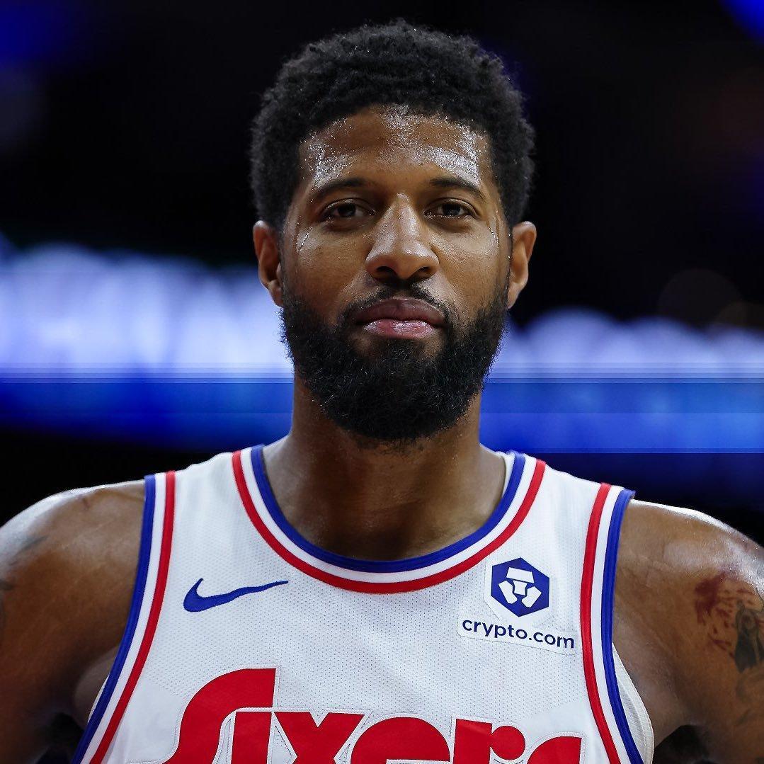 当保罗-乔治重新获得上场资格时，76人队还剩下10场常规赛。乔治禁赛25场，将损