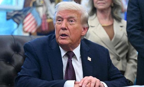 特朗普大放厥词：中国拿着我们给的7220亿造军舰，养活了中国军队。先说清楚，