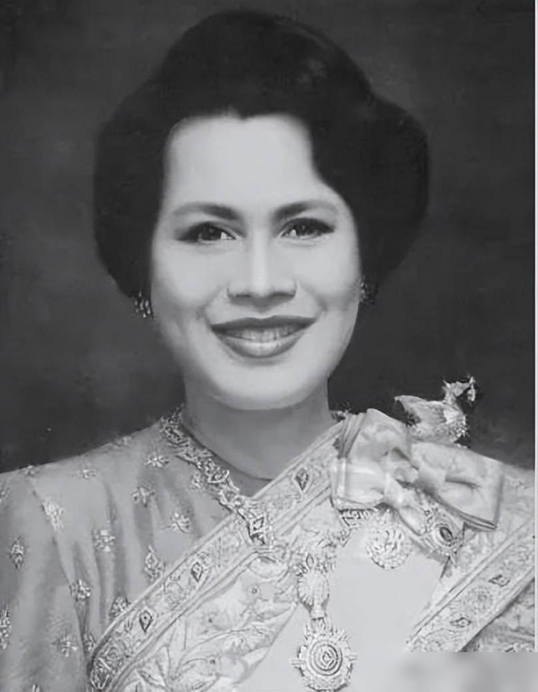 诗丽吉一死,泰国要变天?普密蓬时代终结,王室权力天平彻底倾斜你可能不知道,这