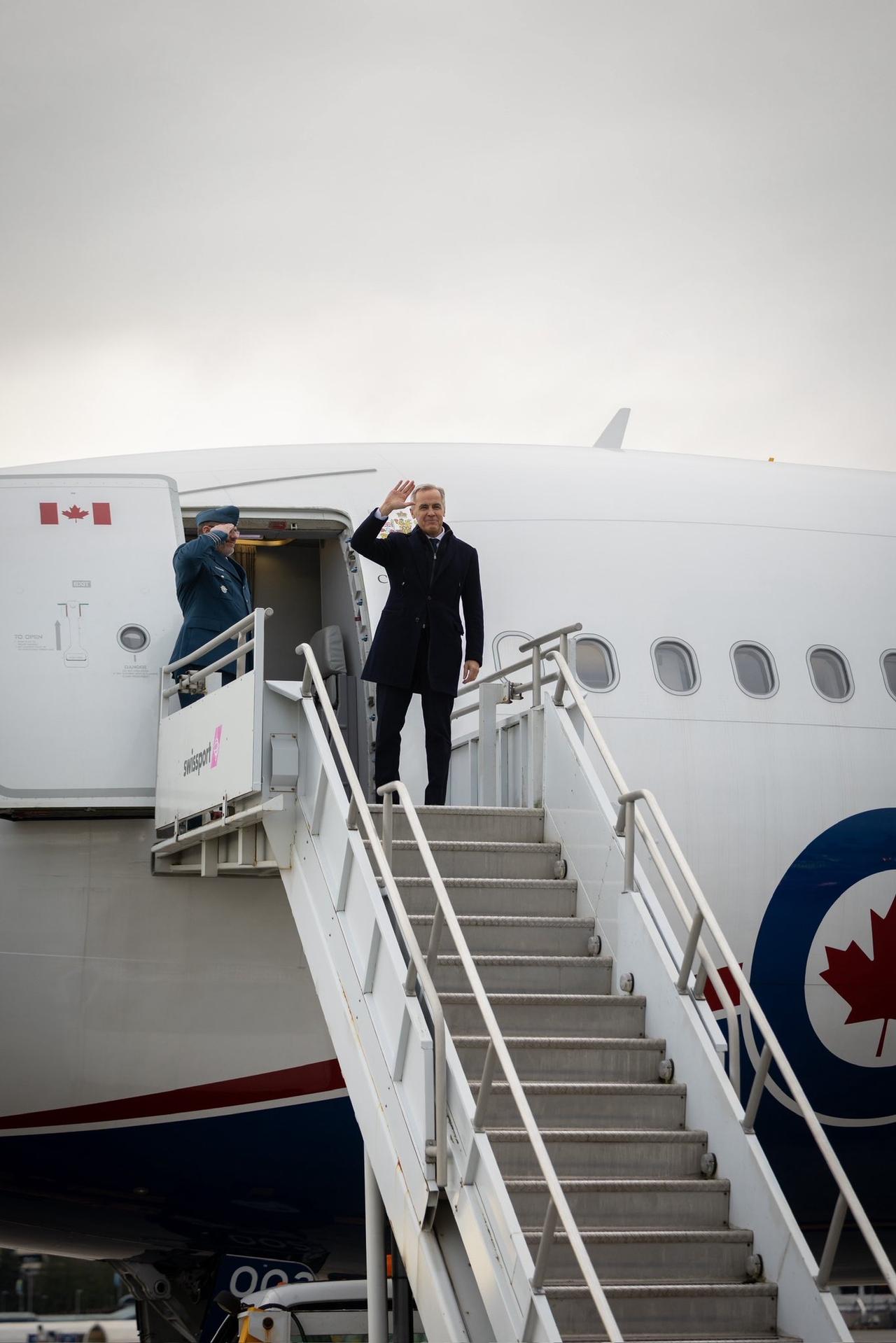 加拿大总理马克·卡尼今天（1月14日）发文说：“我动身前往北京。中国是我们的第二