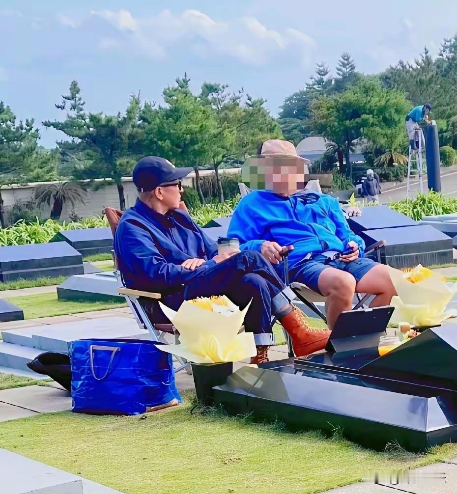 大s应该很欣慰了吧具光头如此深情。网络上又传出具光头最新陪伴大s的画面，还是那