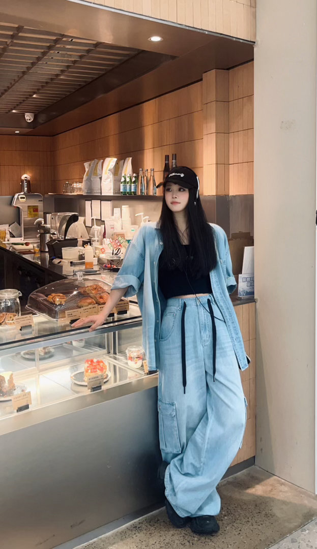 蓝色系穿搭OOTD穿搭参考Vetements