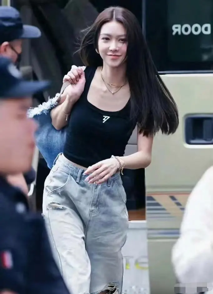 很少有女人能活成薛凯琪的样子！