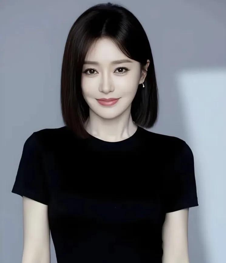 47岁的秦岚，一句话怼得人哑口无言。“我的子宫使不使用，关你什么事！”面对催生