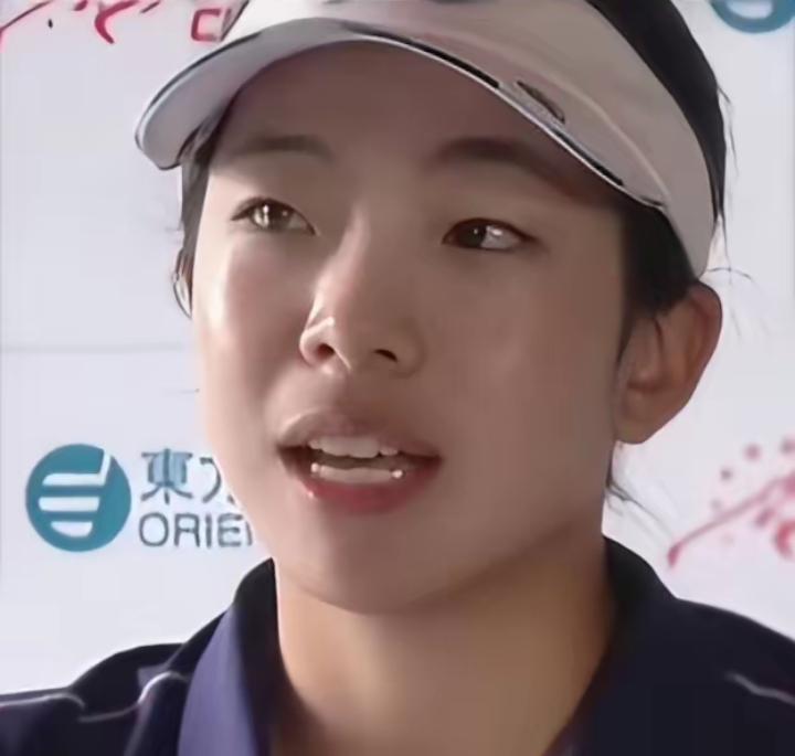 刘国梁的女儿夺冠，说了一句话，彻底让人破防了，她说，我从小都是妈妈陪着我，但是这