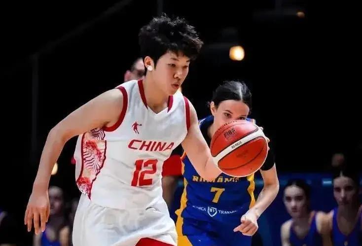 大运女篮的田媛媛比一下李缘怎么样？谁能是未来的女篮大旗？宫鲁鸣公开讲，李缘是洛